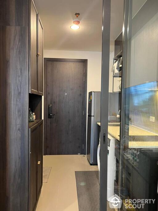 1-BR Condo at Xt Huaikhwang near MRT Huai Khwang