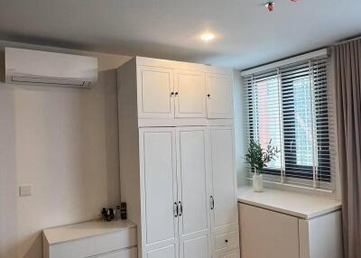 1-BR Condo at Xt Huaikhwang near MRT Huai Khwang