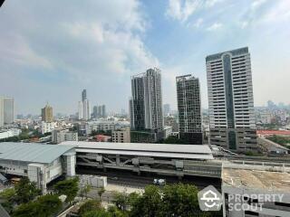 1-BR Condo at Hive Sathorn near BTS Krung Thon Buri