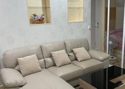 1-BR Condo at Hive Sathorn near BTS Krung Thon Buri