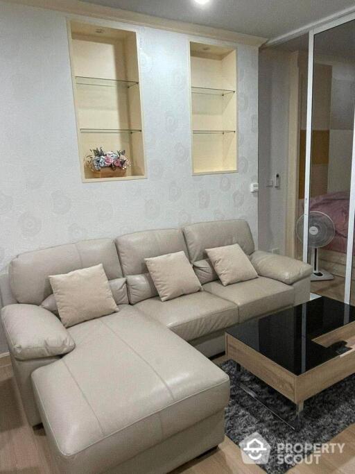 1-BR Condo at Hive Sathorn near BTS Krung Thon Buri