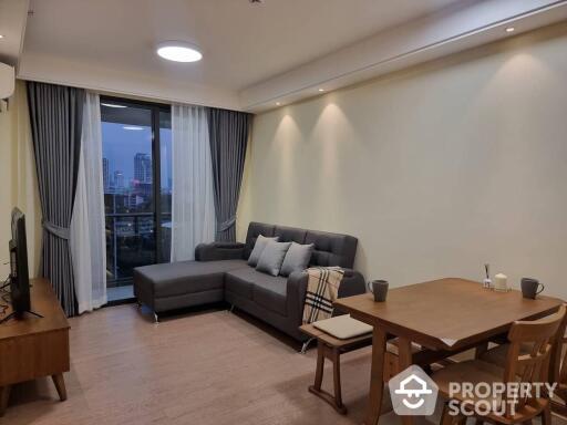 1-BR Condo at Regal Sathon-Naradhiwas close to Naradhiwas Rajanagarindra