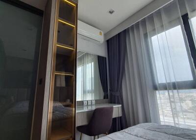 1-BR Condo at Life Sukhumvit 62 near BTS Bang Chak