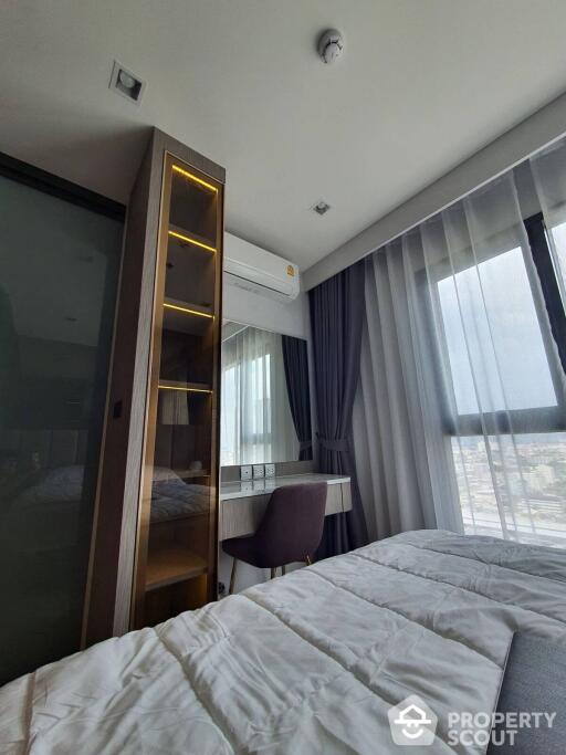 1-BR Condo at Life Sukhumvit 62 near BTS Bang Chak