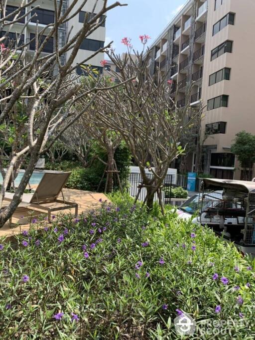 1-BR Duplex at Blossom Condo @ Sathorn-Charoenrat near BTS Surasak