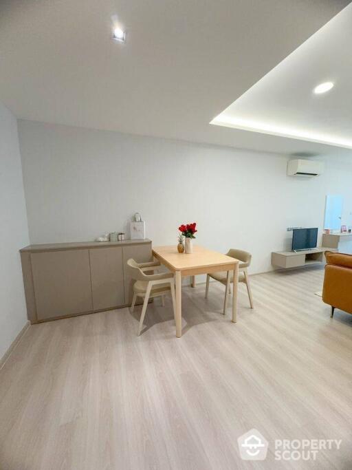 1-BR Condo at Vtara 36 near BTS Thong Lor