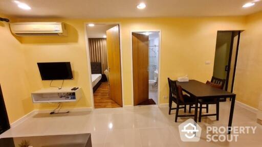 1-BR Condo at Zenith Place Sukhumvit 42 Condominium near BTS Ekkamai