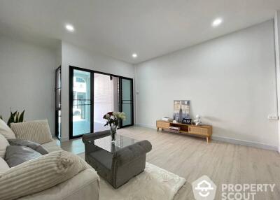 3-BR Townhouse near BTS On Nut