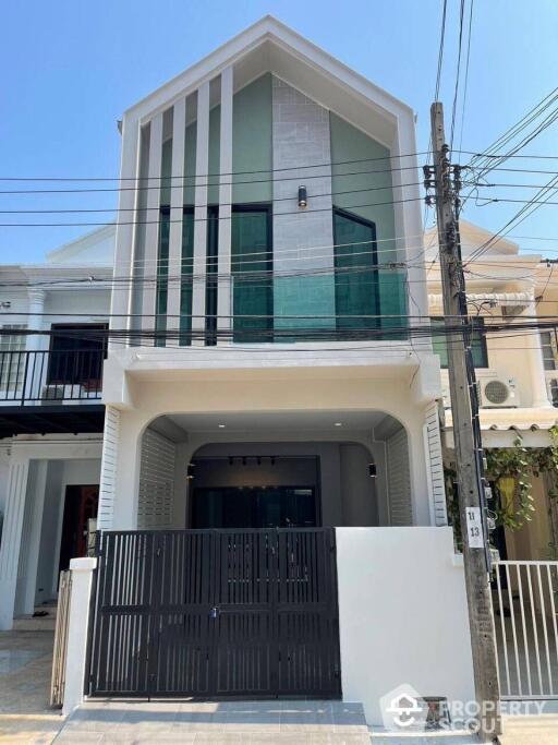 3-BR Townhouse near BTS On Nut