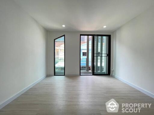 3-BR Townhouse near BTS On Nut