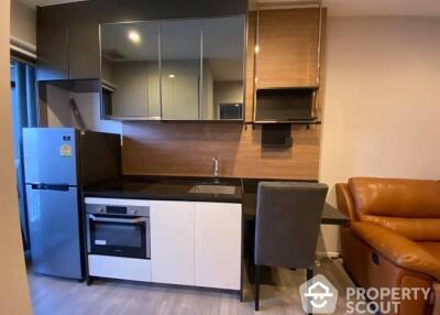 1-BR Condo at The Room Sathorn - St. Louis near BTS Surasak