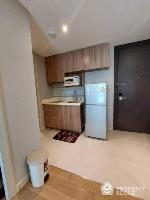 1-BR Condo at Tidy Deluxe Sukhumvit 34 near BTS Thong Lor