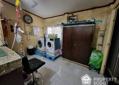 2-BR House near BTS Punnawithi