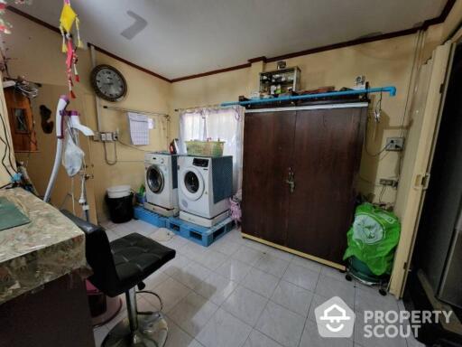 2-BR House near BTS Punnawithi