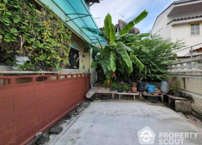 2-BR House near BTS Punnawithi