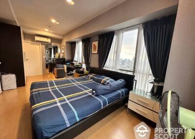 1-BR Condo at Lumpini Place Water Cliff in Chong Nonsi