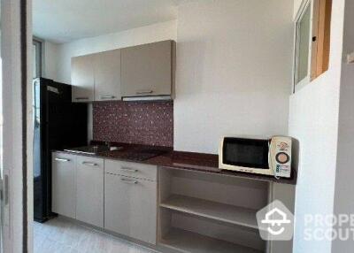 1-BR Condo at Life @ Ratchada-Suthisan near MRT Sutthisan