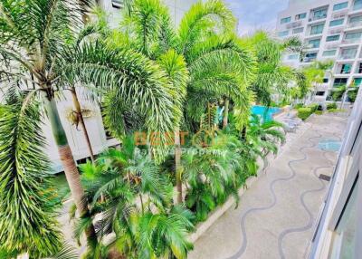 3 Bedrooms Condo in Club Royal Wongamat C011978