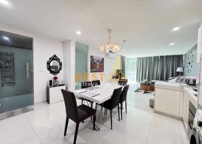 3 Bedrooms Condo in Club Royal Wongamat C011978