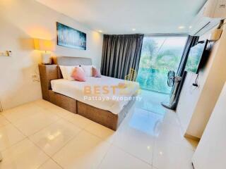 3 Bedrooms Condo in Club Royal Wongamat C011978