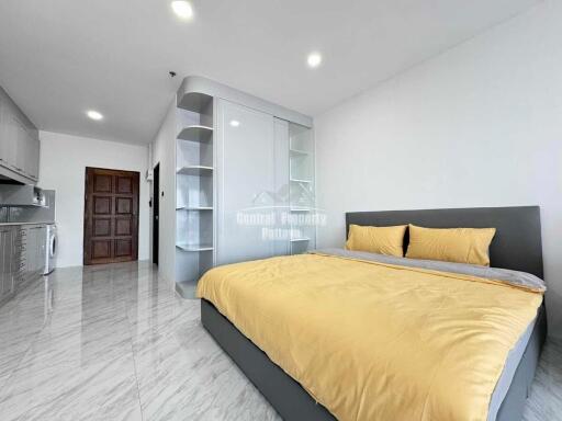 Spacious studio for sale in View Talay 5, central Jomtien.