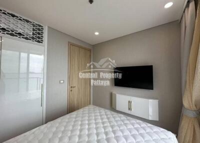 Luxurious, beachfront, 1 bedroom, 1 bathroom for sale in Foreign name in Copacabana, Jomtien beach.