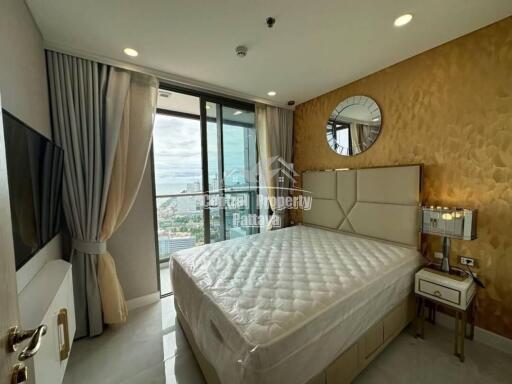 Luxurious, beachfront, 1 bedroom, 1 bathroom for sale in Foreign nane in Copacabana, Jomtien beach.
