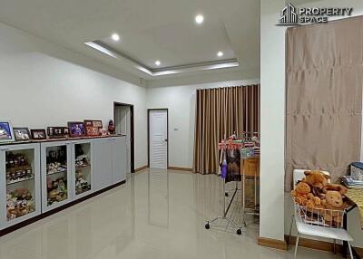 3 Bedroom House In Nong Pla Lai Pattaya For Sale