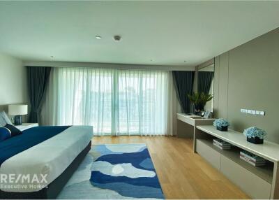 Pet Friendly 3 Bedroom Condo with Big Balcony for Rent in Ekamai