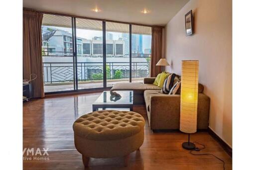 Pet-Friendly 2-Bed Condo for Sale near BTS Phrom Phong (17 Mins Walk)