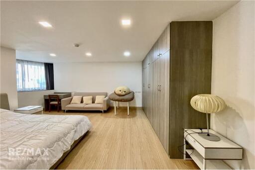 Newly Renovated 3-Bed Condo for Sale with Tenant  President Park Sukhumvit 24  MRT Queen Sirikit 13 Mins Walk