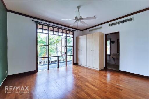 Luxurious 51 Bedroom Pool Villa for Rent near BTS Asoke