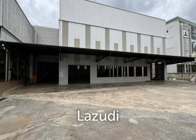 Showroom with workshop for rent in Srinakarin 34