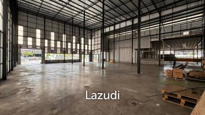 Showroom with workshop for rent in Srinakarin 34