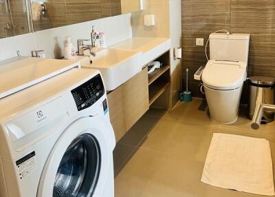 Modern Bathroom with Washer and Dryer