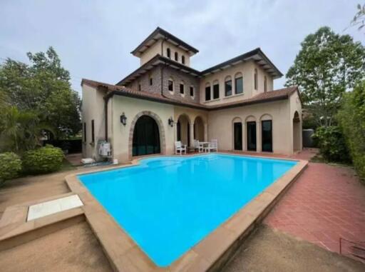 Luxury villa with swimming pool and patio