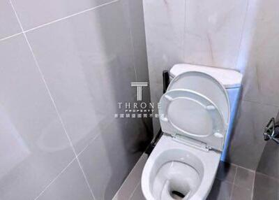 Bathroom with a toilet