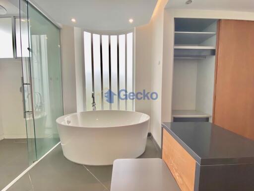 2 Bedrooms Condo in Pure Sunset Beach Na Jomtien C011736