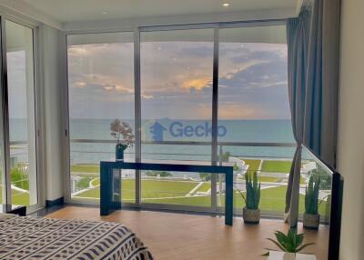 2 Bedrooms Condo in Pure Sunset Beach Na Jomtien C011736