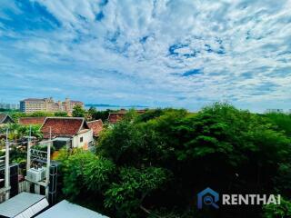 Fully-Furnished 2-Bed Condo in Pattaya