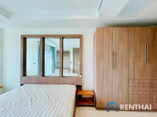 Fully-Furnished 2-Bed Condo in Pattaya