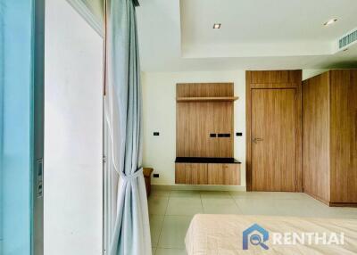 Fully-Furnished 2-Bed Condo in Pattaya