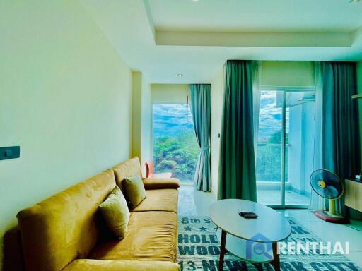 Fully-Furnished 2-Bed Condo in Pattaya