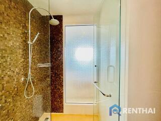 Fully-Furnished 2-Bed Condo in Pattaya