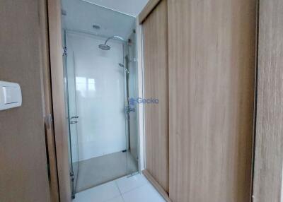 1 Bedroom Condo in The Riviera Wong Amat Beach Wongamat C009798