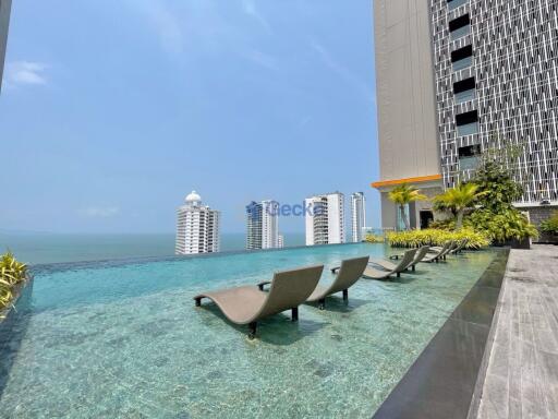 1 Bedroom Condo in The Riviera Wong Amat Beach Wongamat C009798