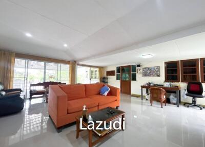 Serene Farm Life in Cha Am : 4-Bedroom Home on 2 Rai