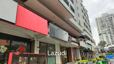 60 sqm Prime Shop on Sukhumvit 39 Residential location next to Supermarket, Cafes, Restaurants