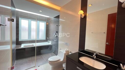 3 bedrooms 3 bathrooms in Jomtien