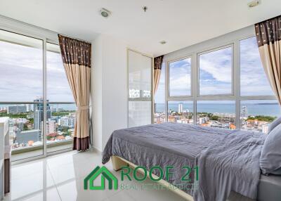 Discover The Vision in Pratumnak Hill, Pattaya 2 bed with Sae view.